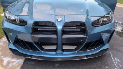 V STYLE DRY CARBON FIBER   FRONT GRILLE - BMW G80 M3 G82 G83 M4