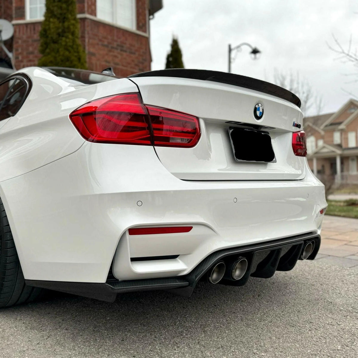 V Style Carbon Fiber  Rear Diffuser F80 M3 F82 F83 M4